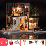 BIG DOLL WOODEN DOLL HOUSES