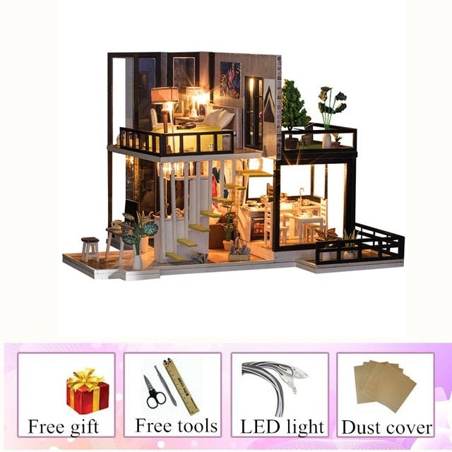 BIG DOLL WOODEN DOLL HOUSES