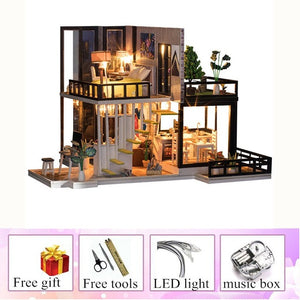 BIG DOLL WOODEN DOLL HOUSES