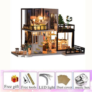 BIG DOLL WOODEN DOLL HOUSES